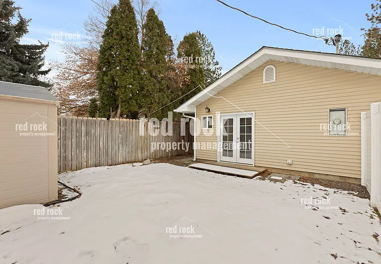 11321 E 31st Ave #B — Photo 17