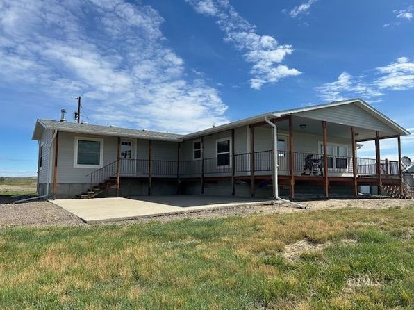 17 Thurlow Rd S, Rosebud, MT 59347