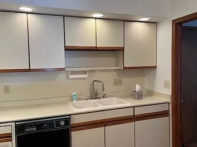 1 Lyndhurst Village Ct — Photo 2