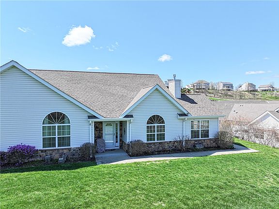 2nd image of 364 Saddlebrook Rd