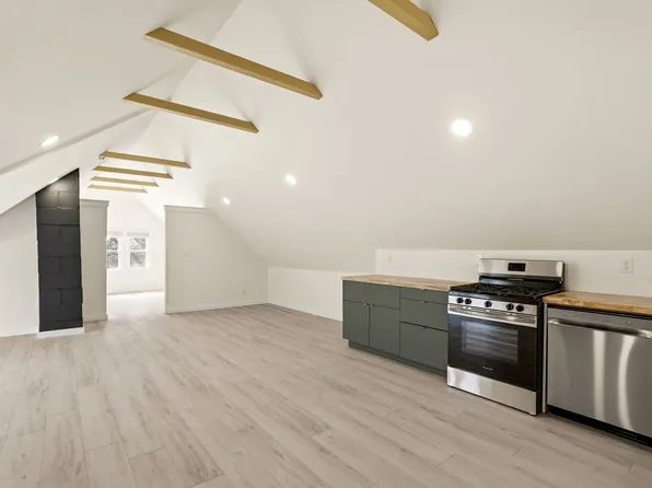 3372A N Downer Ave, Milwaukee, WI 53211