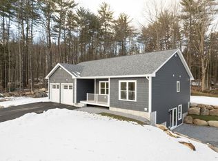 17 Fairgrounds Rd, Bradford, NH 03221