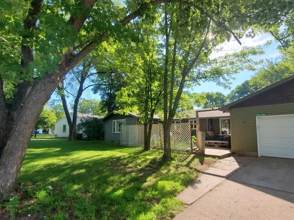 732 Vernon Ave NW, Elk River, MN