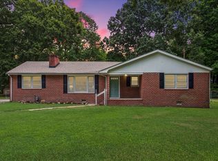 304 Harwood Dr #1, Yorktown, VA 23692