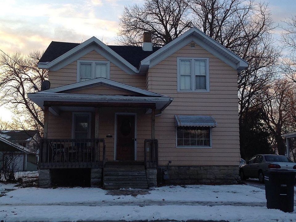 2nd image of 839 Wright St
