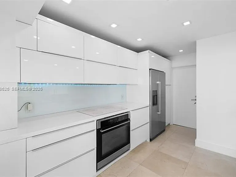 1420 Brickell Bay Dr #CU-1001A — Photo 15