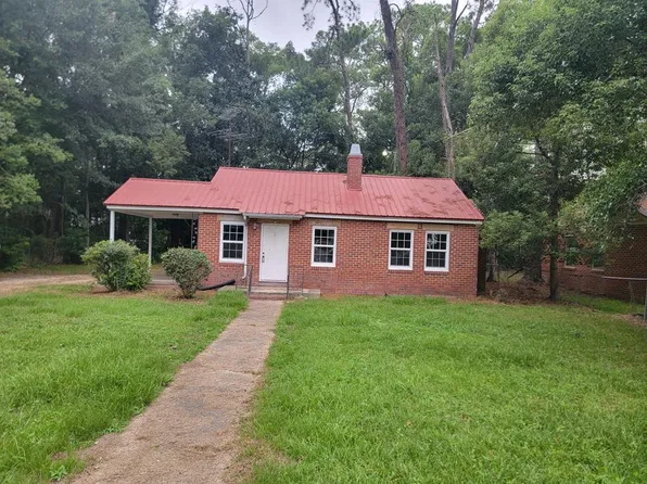 1215 6th St SW, Moultrie, GA 31768