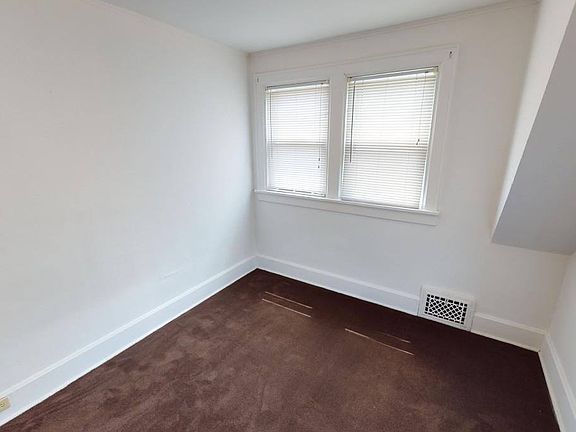 5th image of 1017 N Linden St