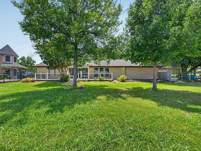 3505 Larkin Ln — Photo 17