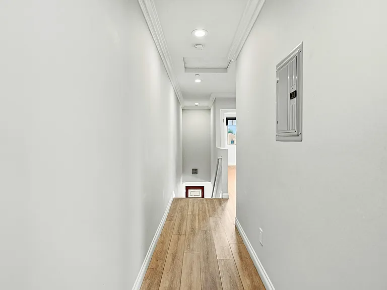 1822 S Harvard Blvd — Photo 11
