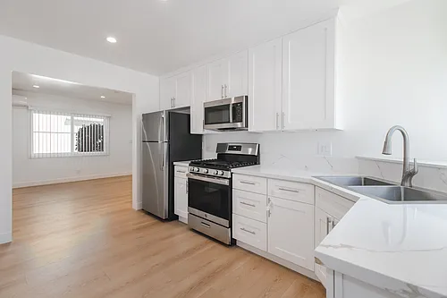 268 E Providencia Ave #B Photo 1