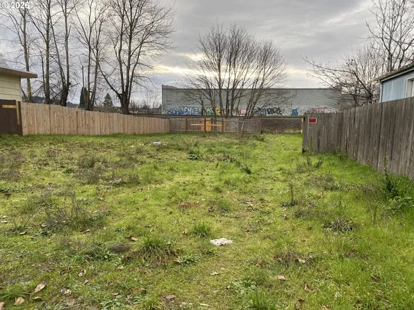 380 Wilkie St, Eugene, OR 97402