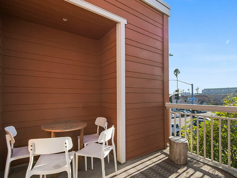 802 Santa Barbara Pl — Photo 30