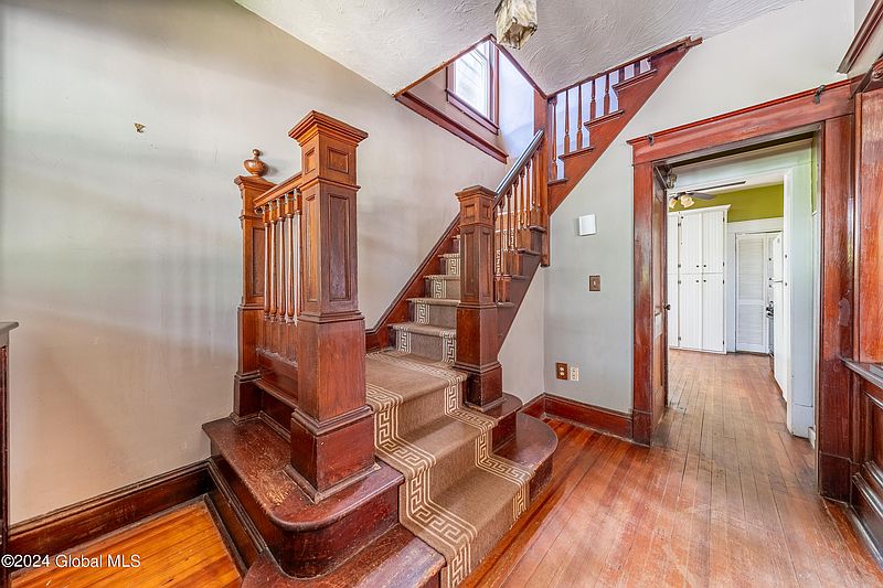 3rd image of 24 Besch Avenue
