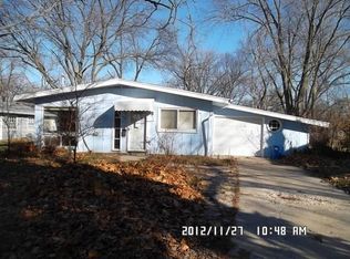 52 Circle Dr E, Montgomery, IL 60538