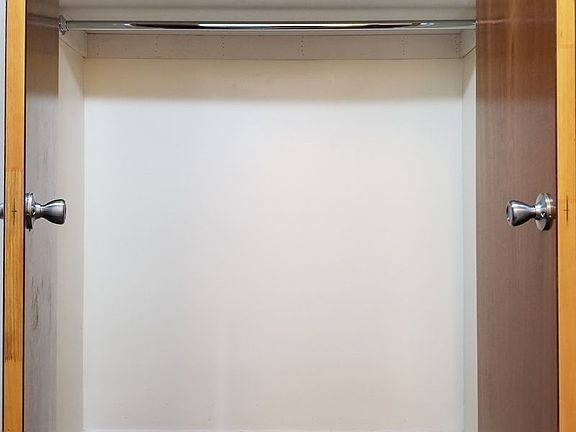 5th image of 985 Ocean Ave APT 1C