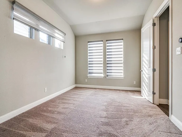 2156 Bailey St — Photo 14