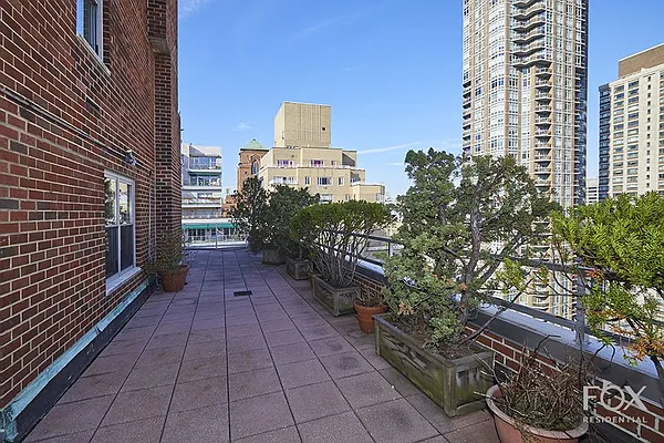 Sold by Fox Residential Group | media 7