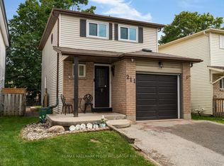 211 Hickling Trl, Barrie, ON L4M 5W6