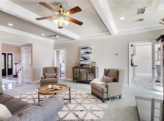 5th image of 1108 Lake Louise Dr