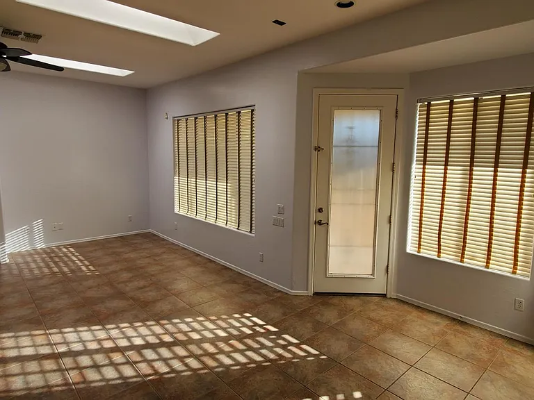 26024 N Fernbush Dr — Photo 7