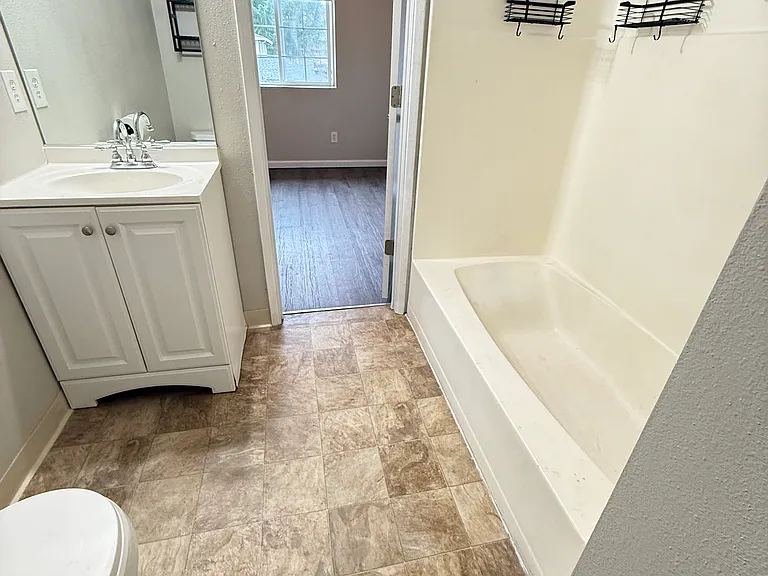 2475 NW Glencoe Rd #A — Photo 13