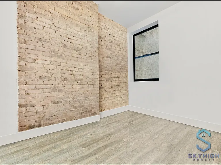 723 Knickerbocker Ave #1AA — Photo 5