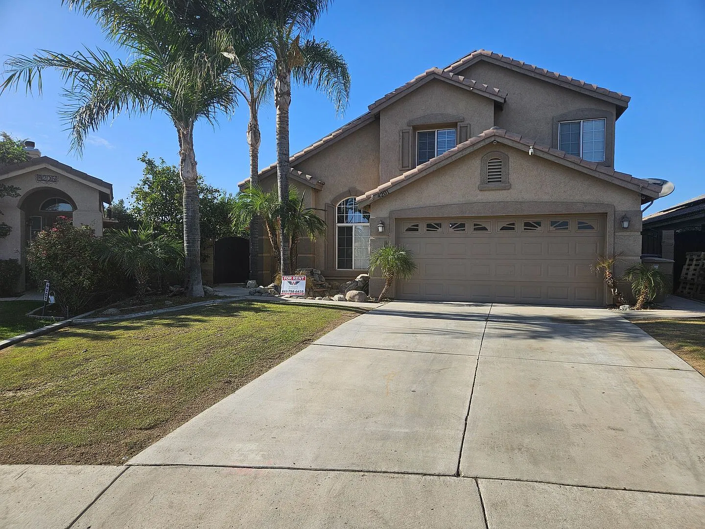 Tweeddale Dr — Photo 1