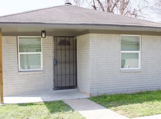 1323 E 32nd 1/2 St, Houston, TX 77022