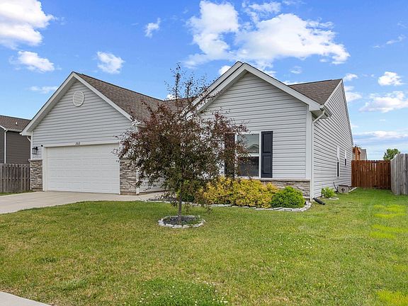 2nd image of 2612 Glastonbury Way