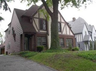 18325 Newell Rd, Beachwood, OH 44122