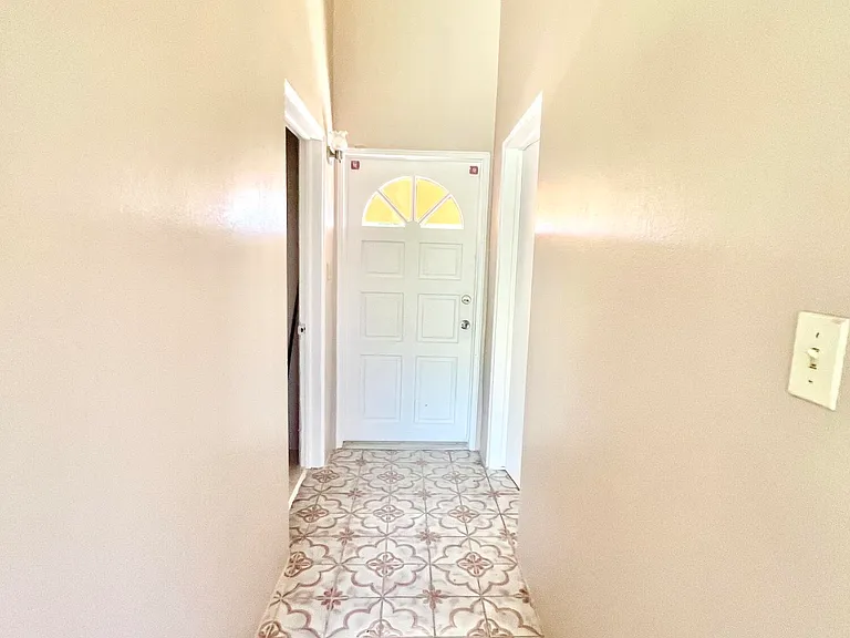 1K La Grange Ave — Photo 11
