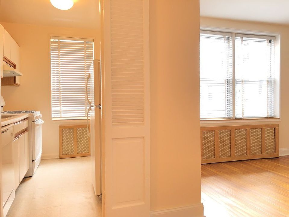 1st image of 11016 72nd Ave APT 402