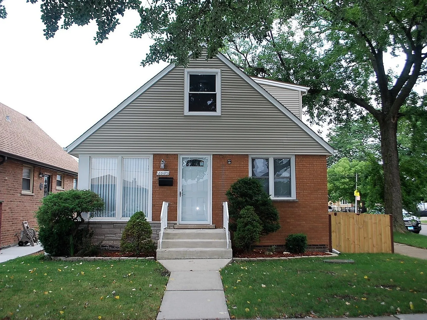 6057 S Normandy Ave photo 1