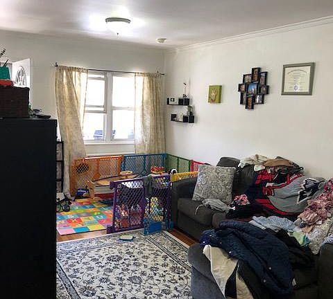 2nd image of 2047 E 67th St #2