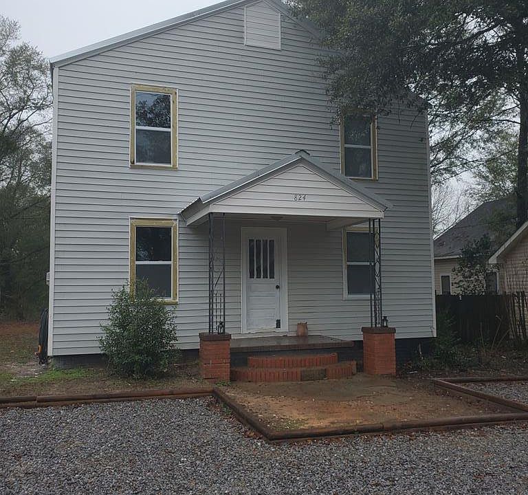 1st image of 824 Newton Ave