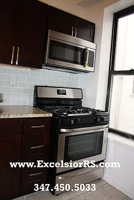 Rented by Excelsior Realty Services | media 18