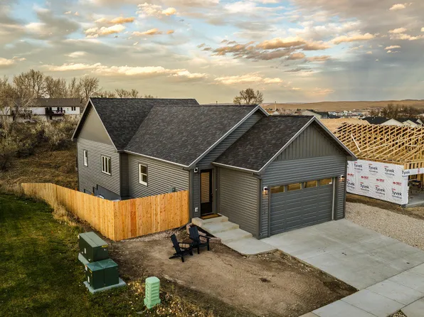 389 Legacy Rd, Sheridan, WY 82801