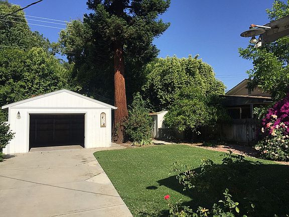 5th image of 1049 N Poplar Ave