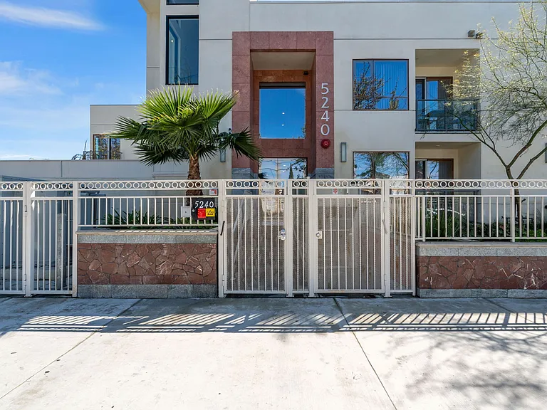 5240 Virginia Ave #325 — Photo 13