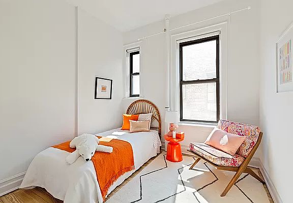 4th image of 503 8th Ave APT 4