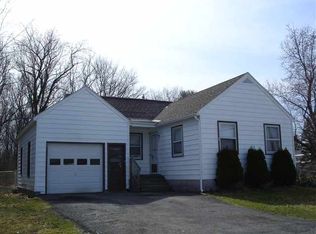 239 Hetcheltown Rd, Schenectady, NY 12302