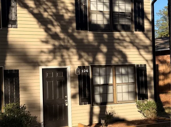 226 Adams St, Cary, NC 27513