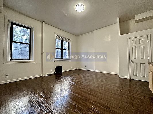 1st image of 257 W 113th St #202A