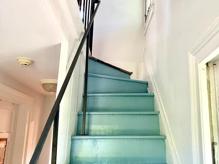 stairs to top floor