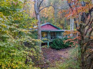 112 Hidden Valley Dr, Franklin, NC 28734