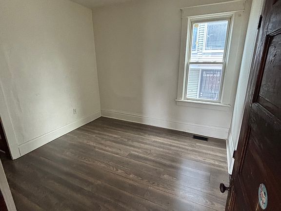 5th image of 726 Boalt St #1