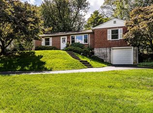 245 Dayleview Rd, Berwyn, PA 19312