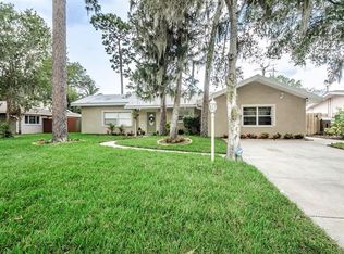 1170 Sousa Dr, Largo, FL 33771