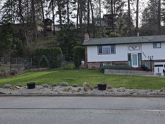 2nd image of 3820 S Sundown Dr